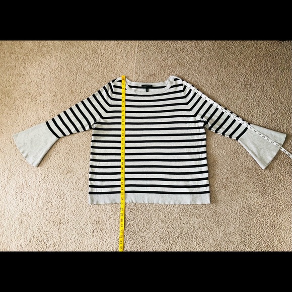 Lane Bryant Gray Black Striped Long Bell Sleeve Boat Neck Sweater size 18/20 - Picture 3 of 12